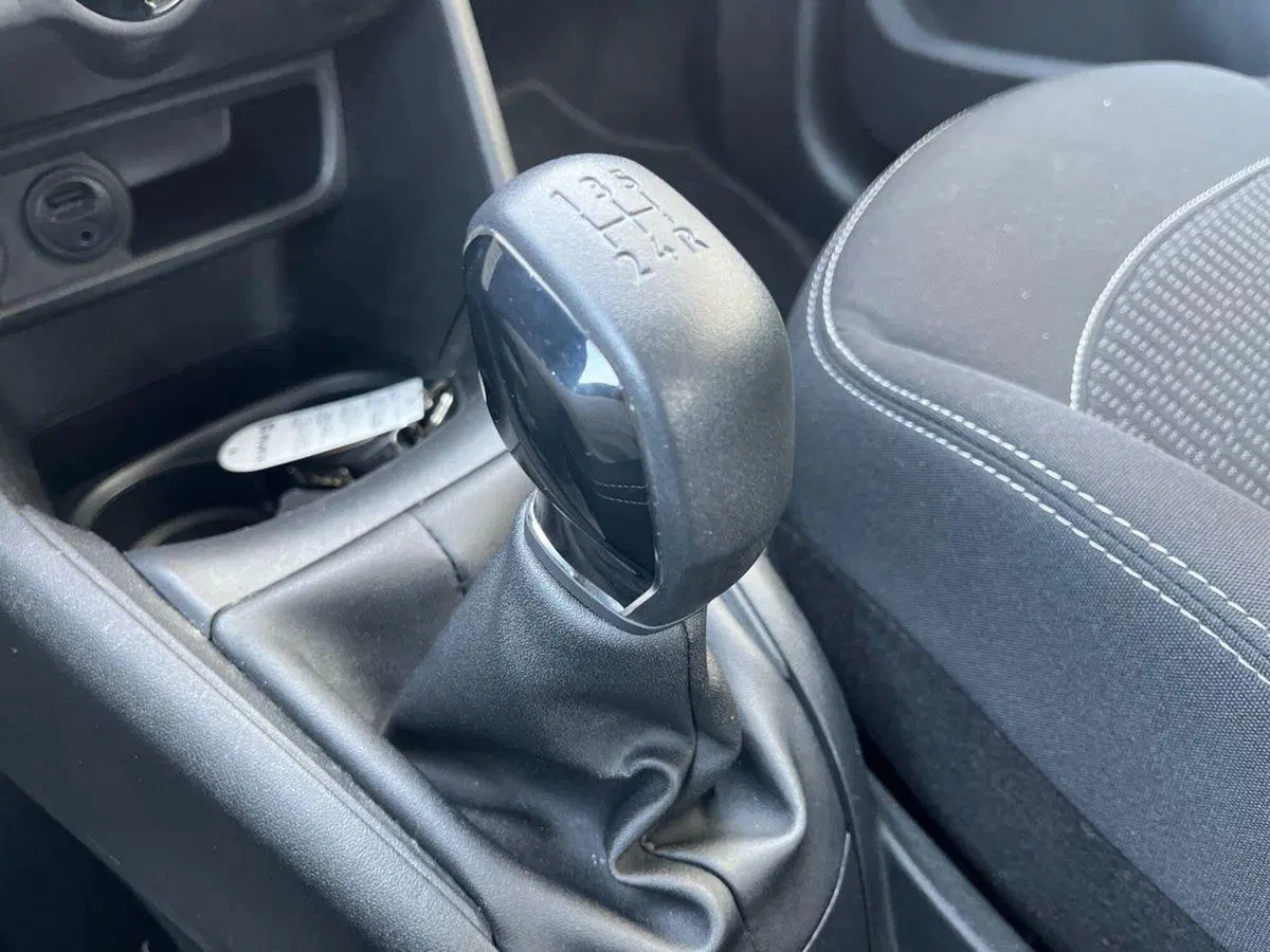 Peugeot 208 usata a Ragusa (11)
