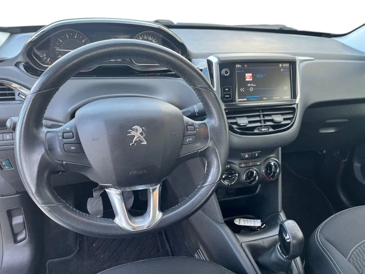 Peugeot 208 usata a Ragusa (7)