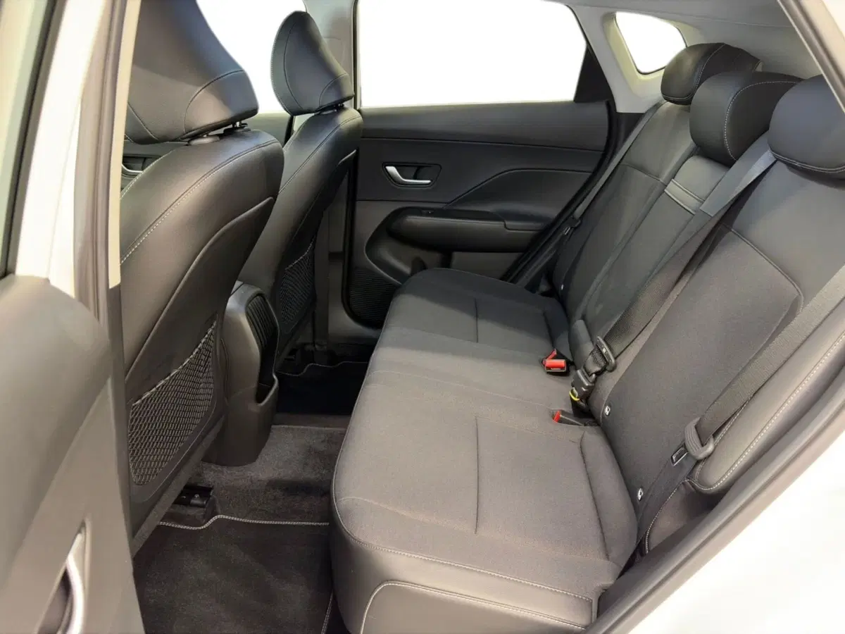 Hyundai Kona nuova a Pistoia (11)