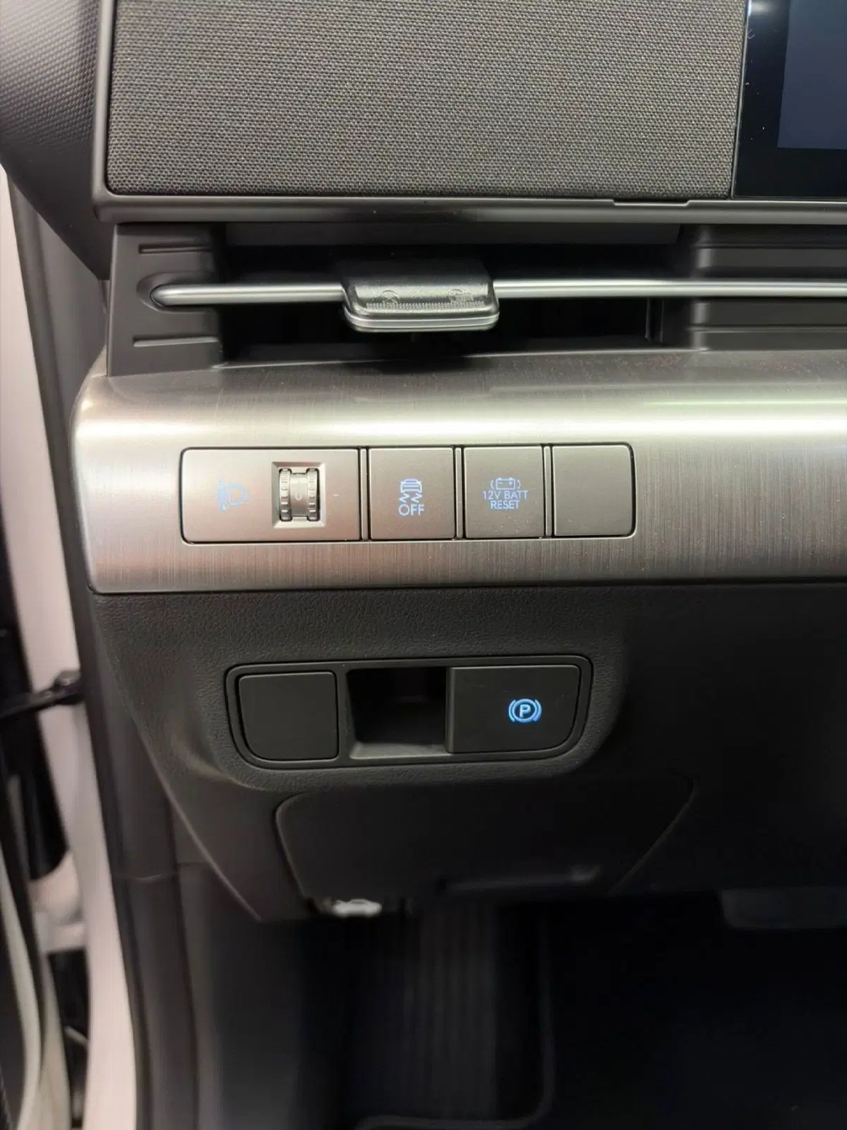 Hyundai Kona nuova a Pistoia (14)