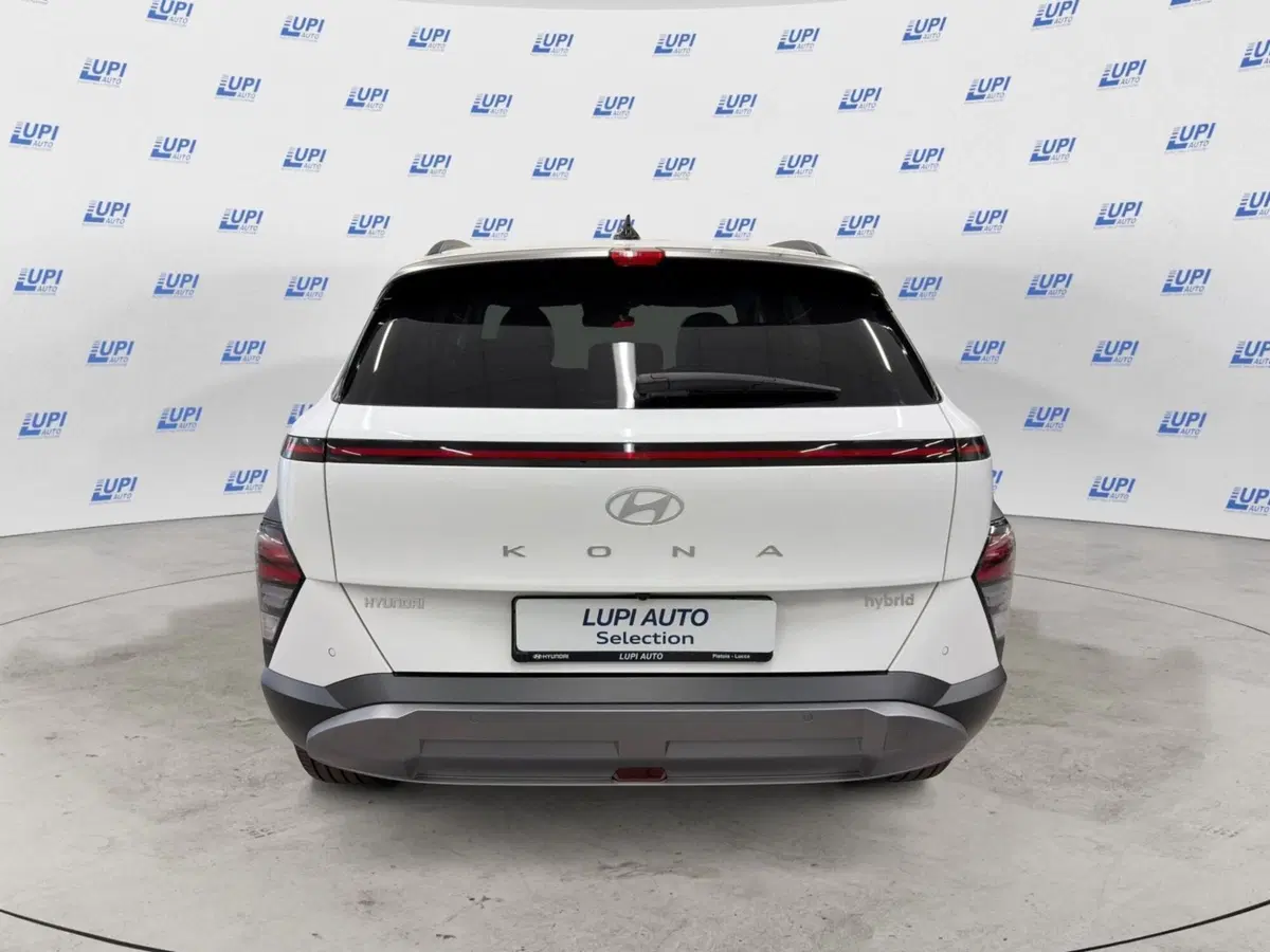 Hyundai Kona nuova a Pistoia (2)