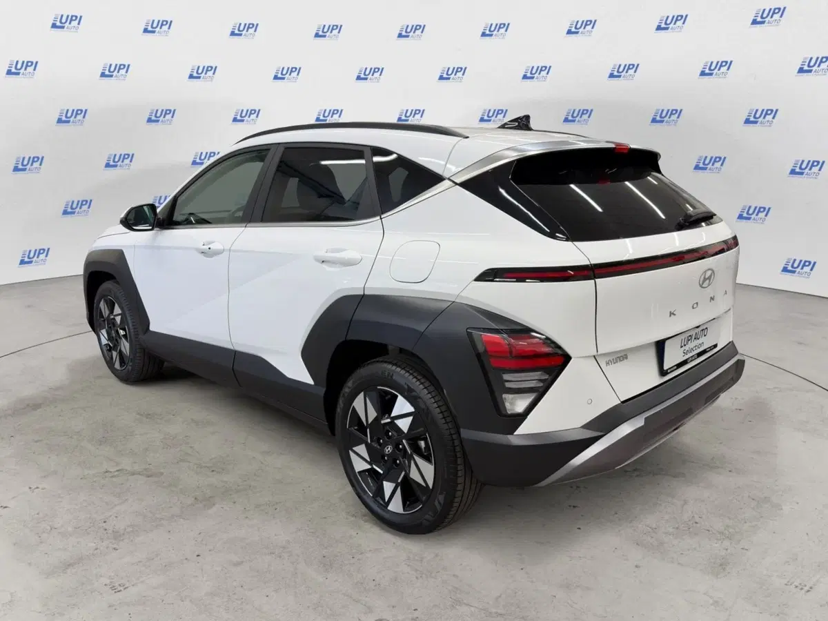 Hyundai Kona nuova a Pistoia (4)