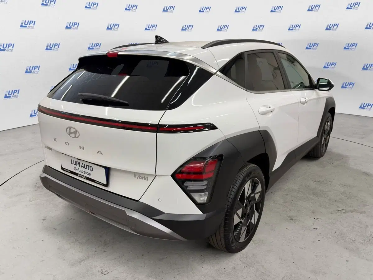 Hyundai Kona nuova a Pistoia (5)