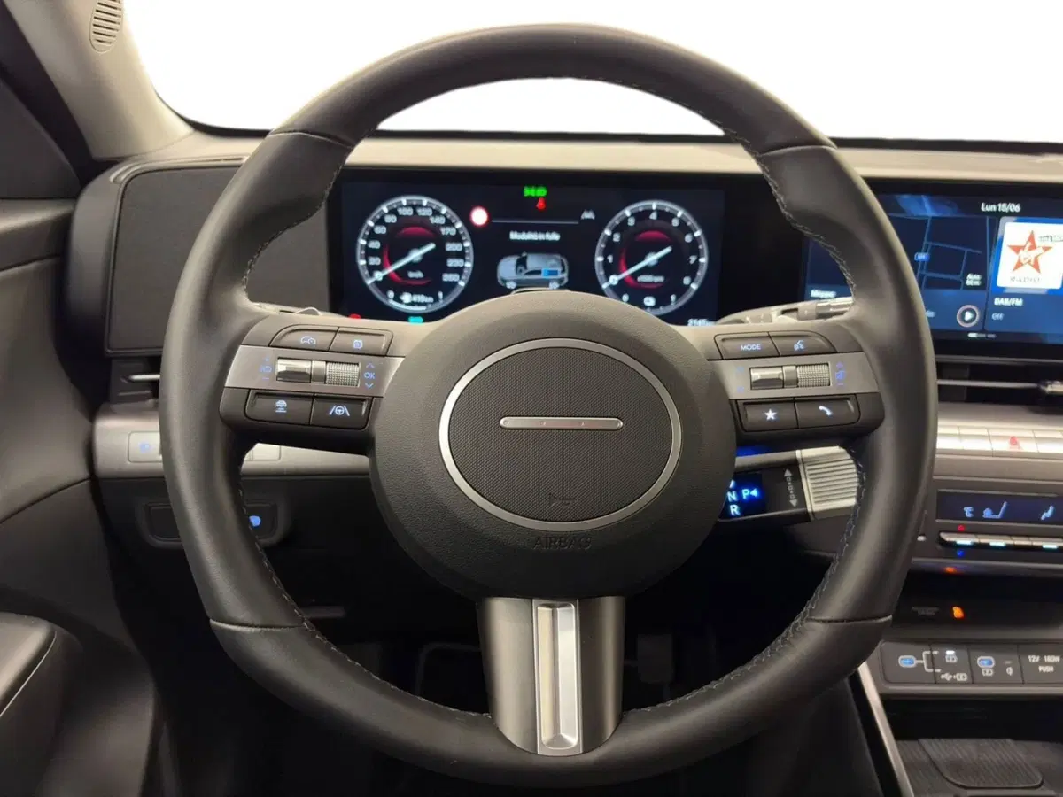 Hyundai Kona nuova a Pistoia (7)