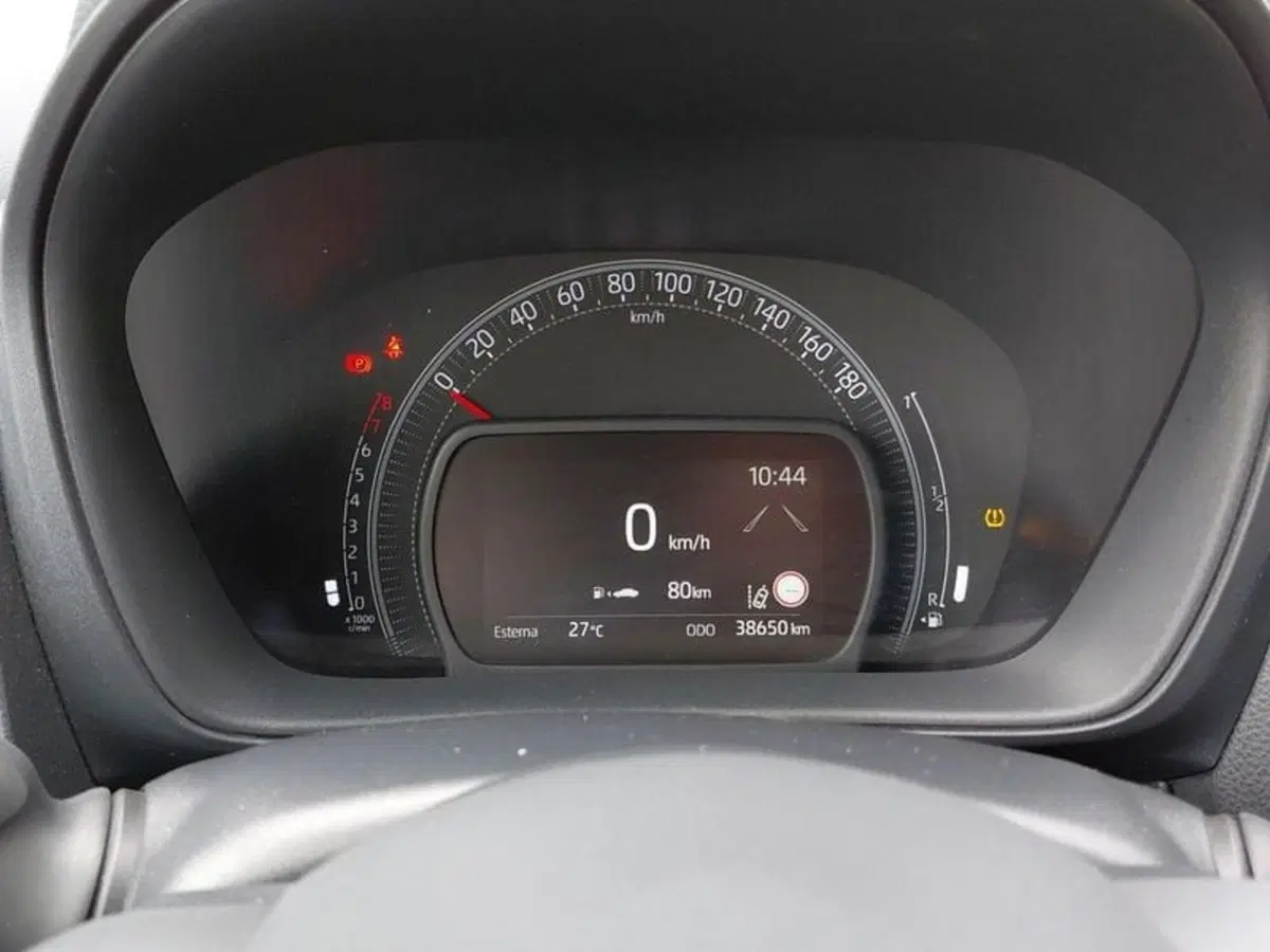 Toyota Aygo X usata a Cagliari (10)