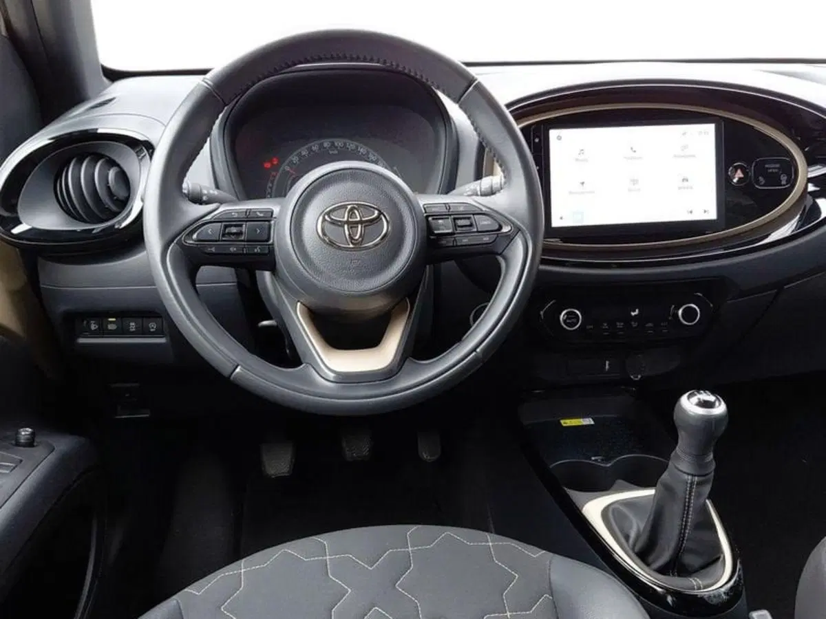 Toyota Aygo X usata a Cagliari (9)