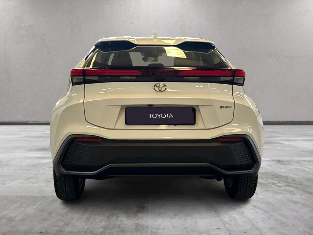 Toyota Toyota C-HR usata a Milano (11)