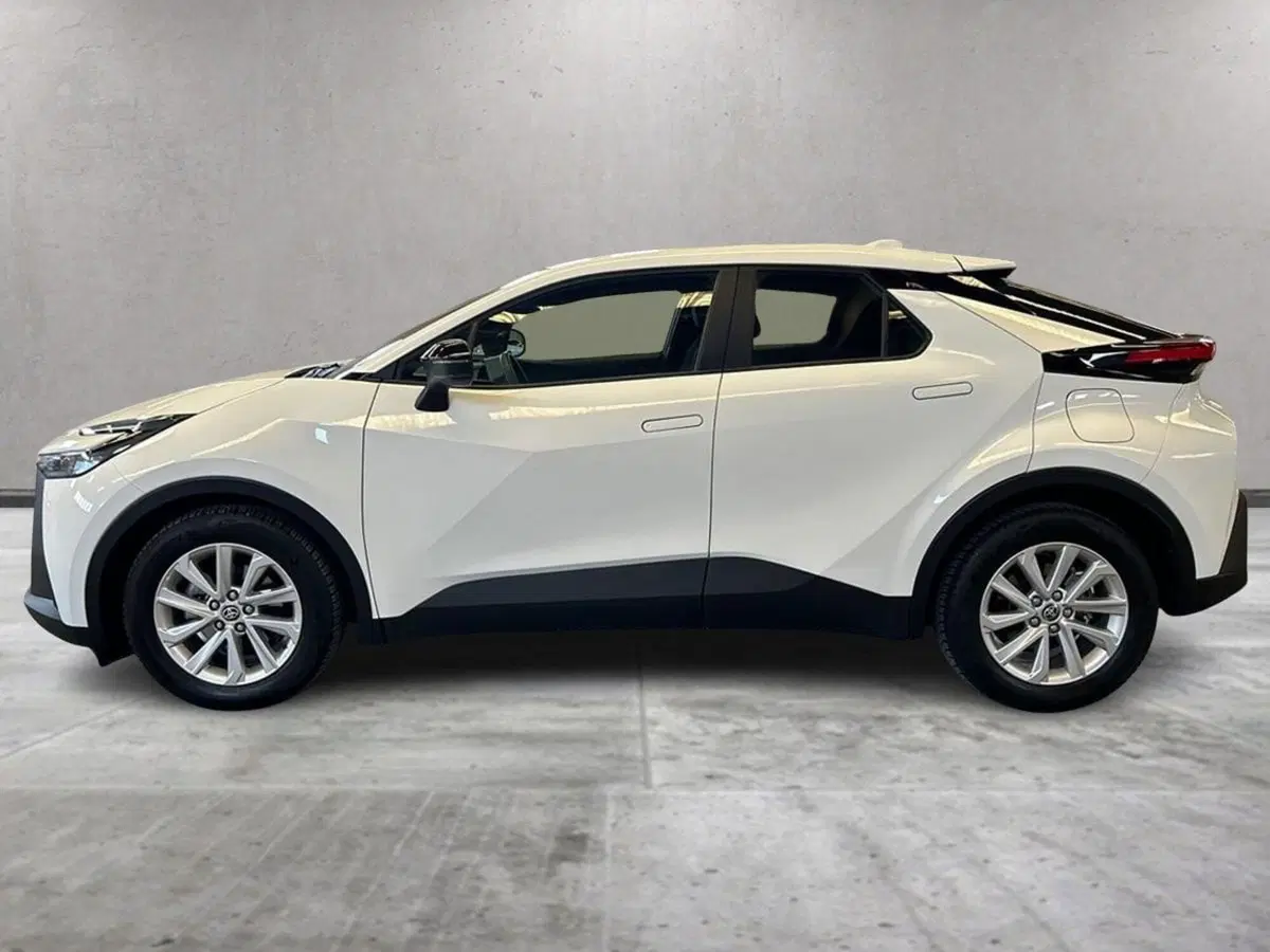 Toyota Toyota C-HR usata a Milano (2)