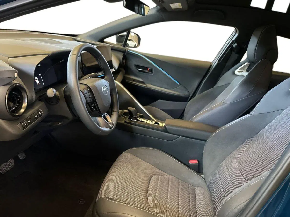 Toyota Toyota C-HR usata a Milano (11)