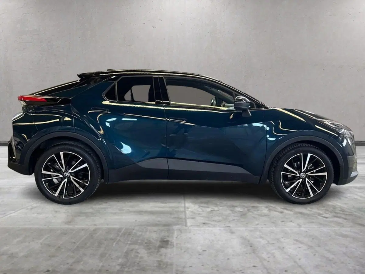 Toyota Toyota C-HR usata a Milano (3)