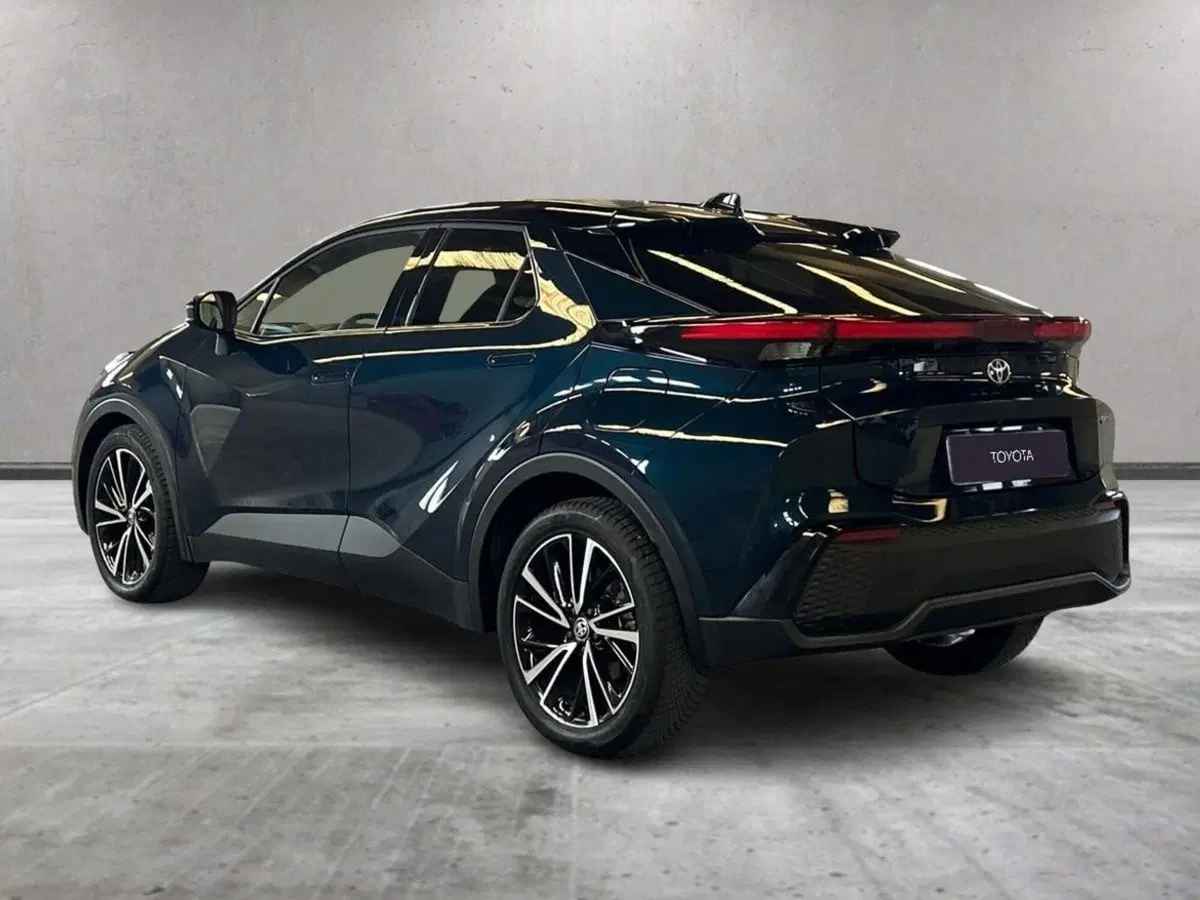 Toyota Toyota C-HR usata a Milano (5)