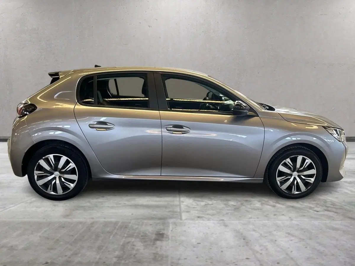 Peugeot 208 usata a Milano (3)