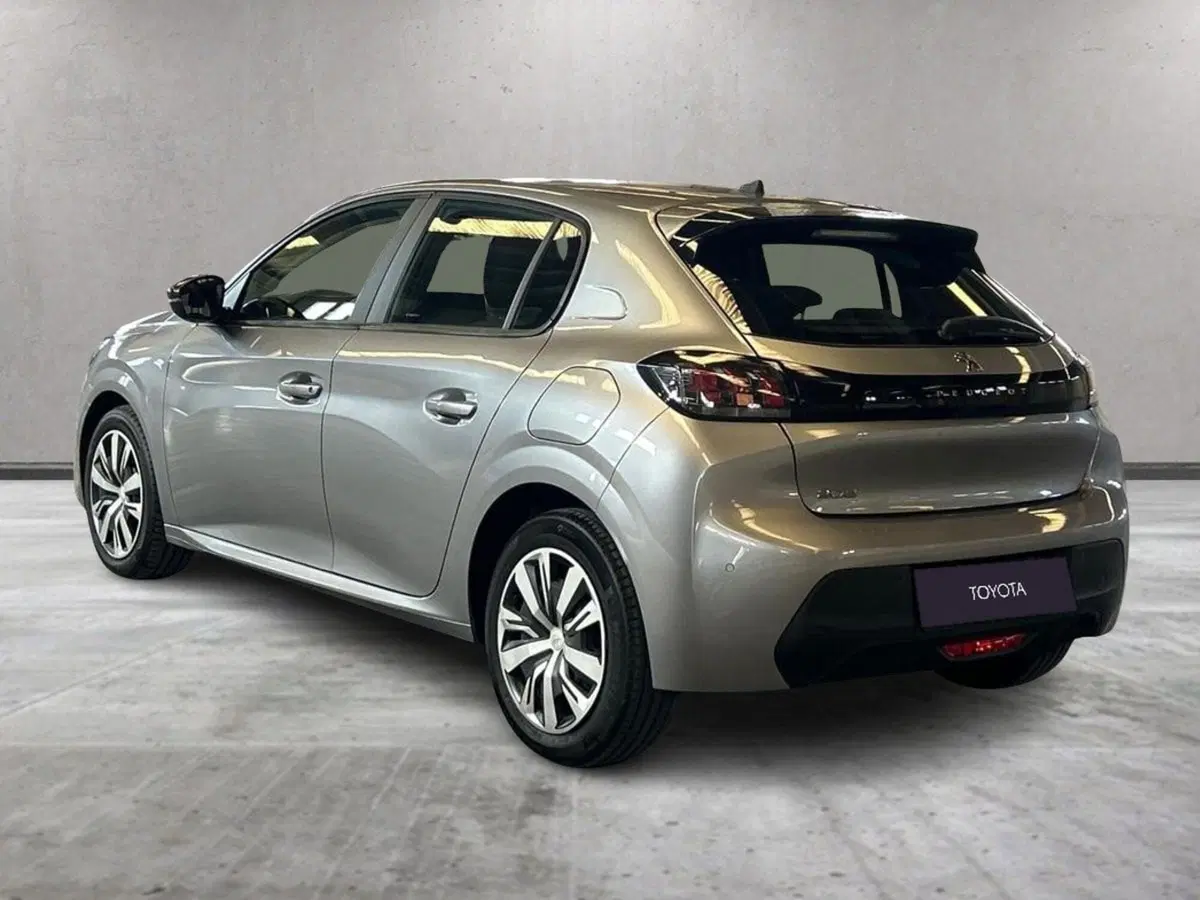 Peugeot 208 usata a Milano (4)