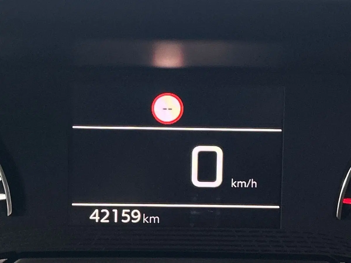 Peugeot 208 usata a Milano (8)