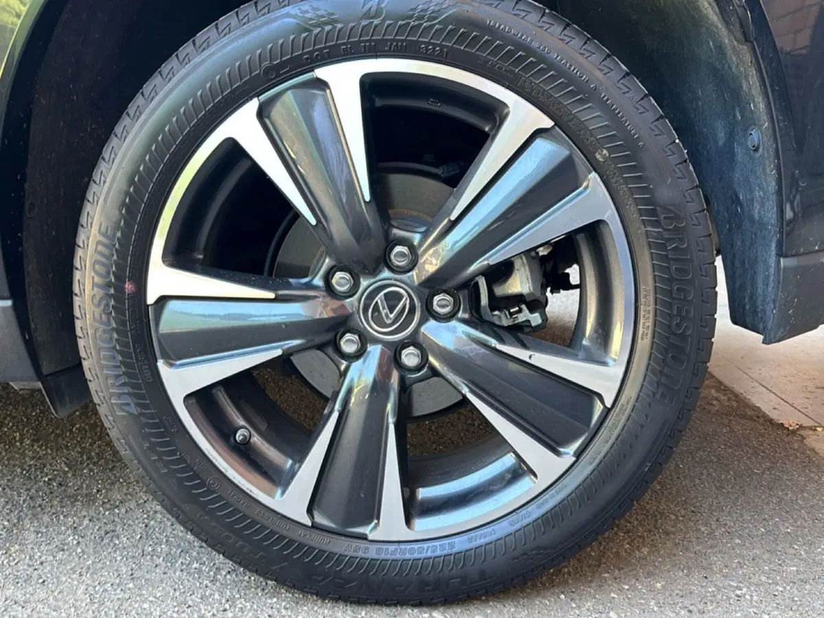 Lexus UX usata a Bologna (7)