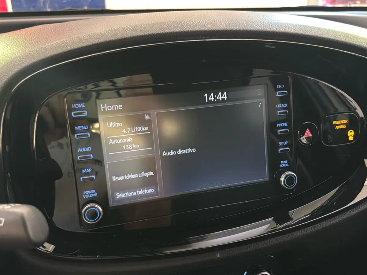 Toyota Aygo X usata a Bologna (9)