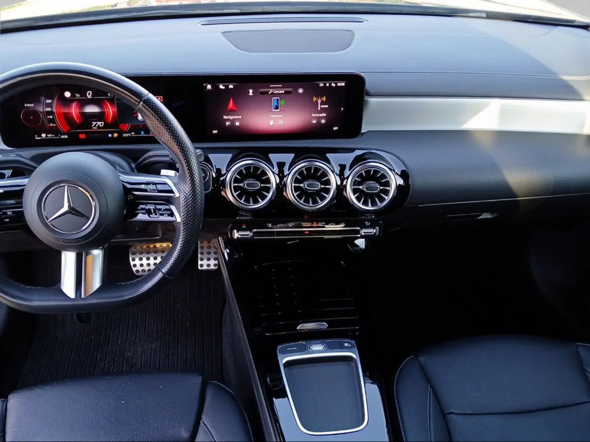 Mercedes-Benz CLA Shooting Brake usata a Pisa (10)