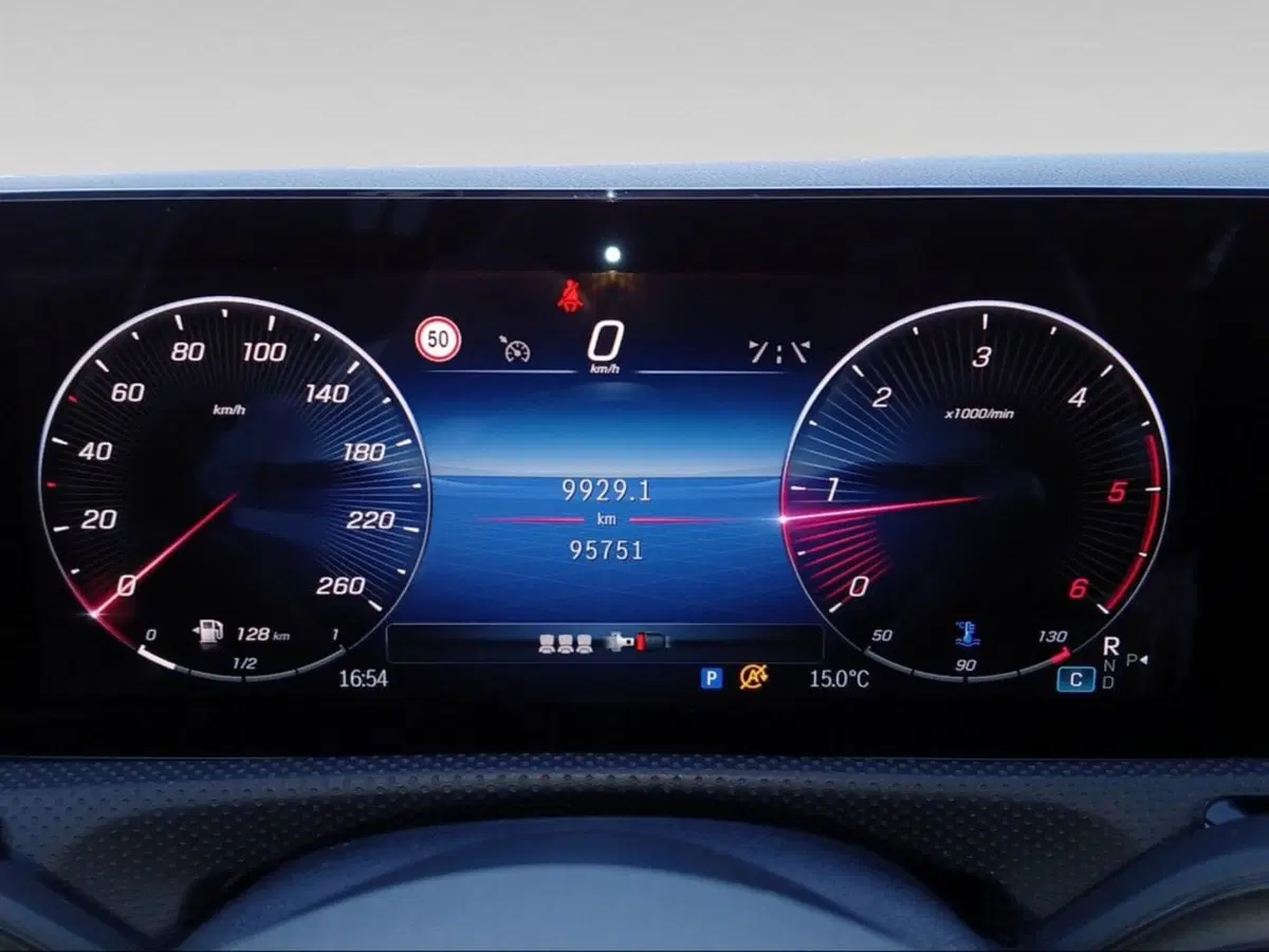 Mercedes-Benz CLA Shooting Brake usata a Pisa (8)