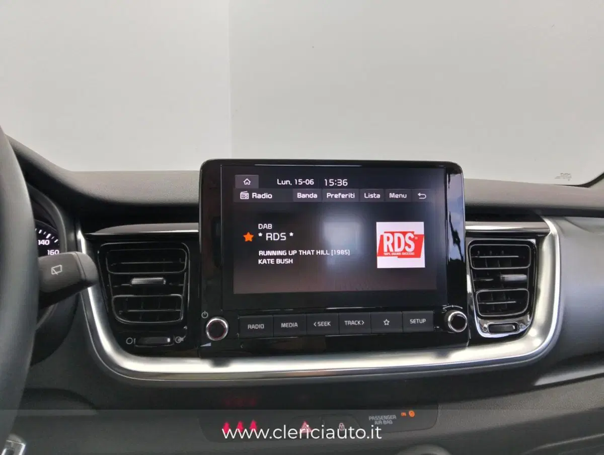 Kia Stonic usata a Como (12)