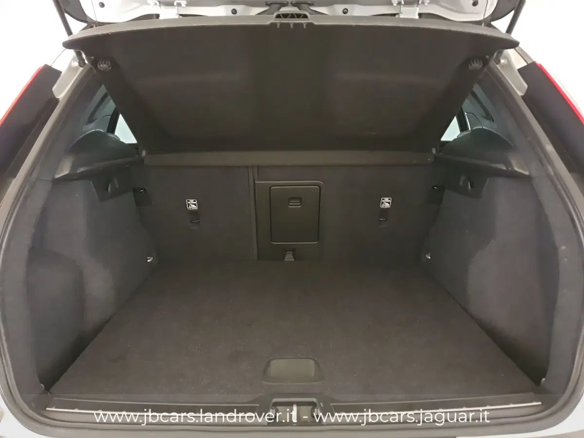 Volvo XC40 usata a Monza e Brianza (11)