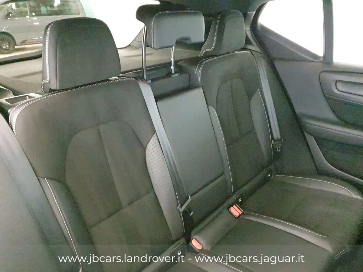 Volvo XC40 usata a Monza e Brianza (14)