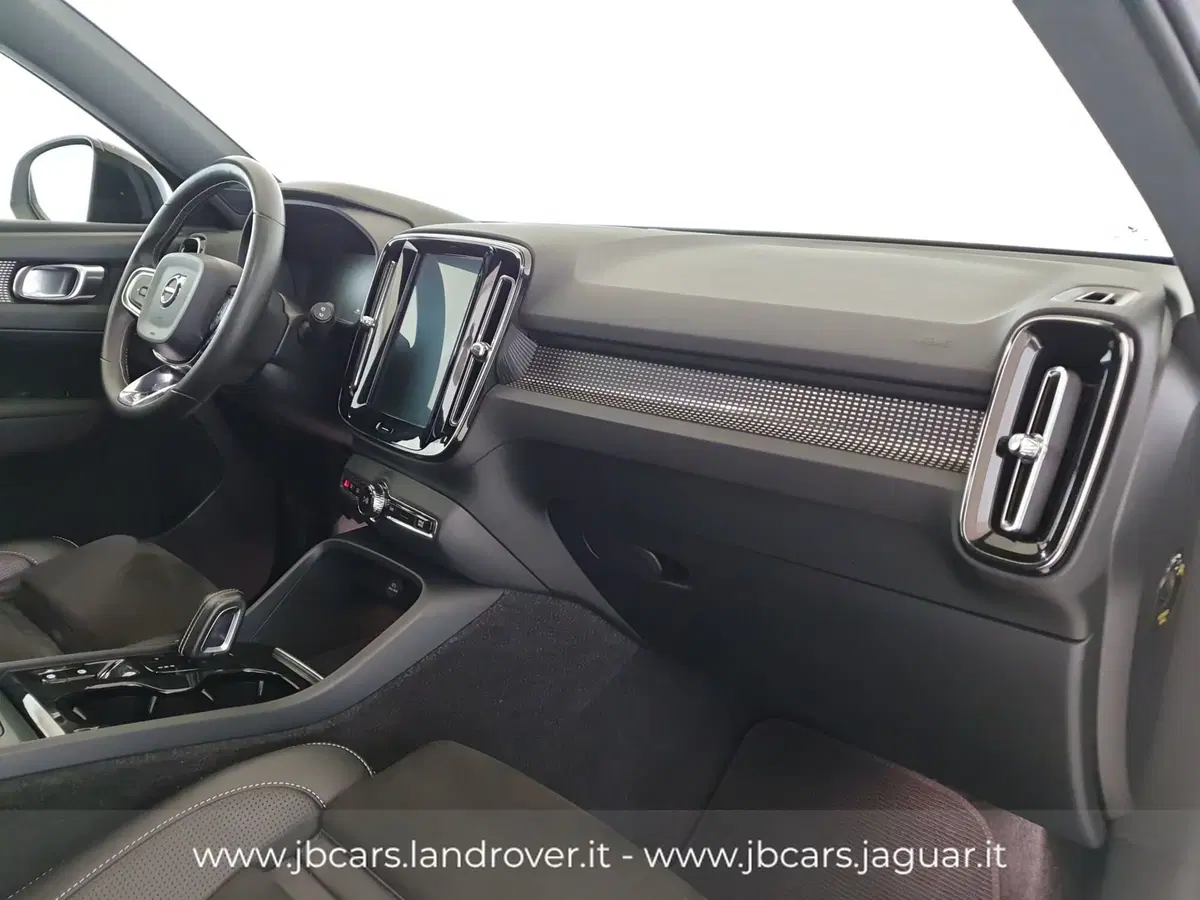 Volvo XC40 usata a Monza e Brianza (16)