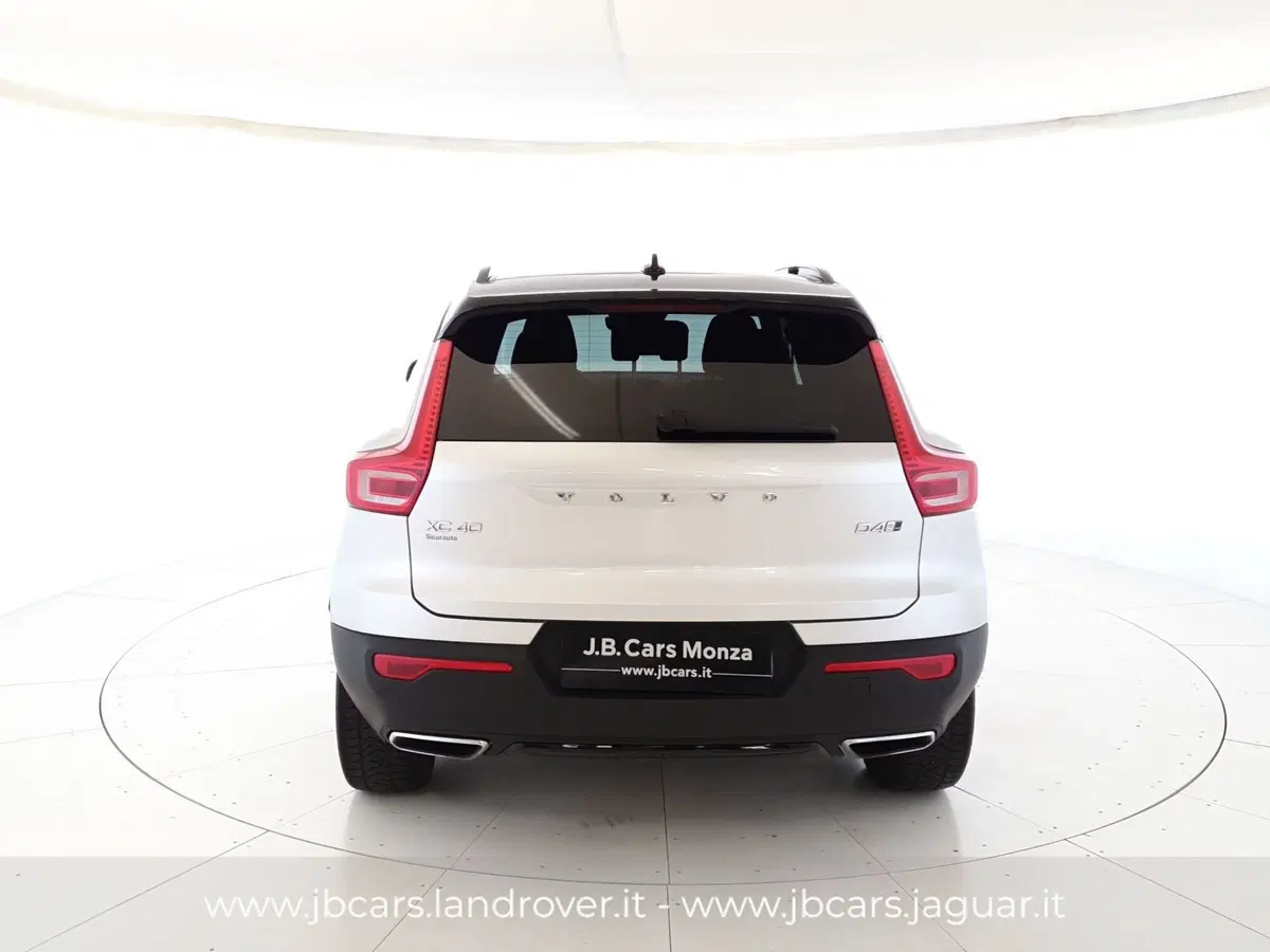 Volvo XC40 usata a Monza e Brianza (7)