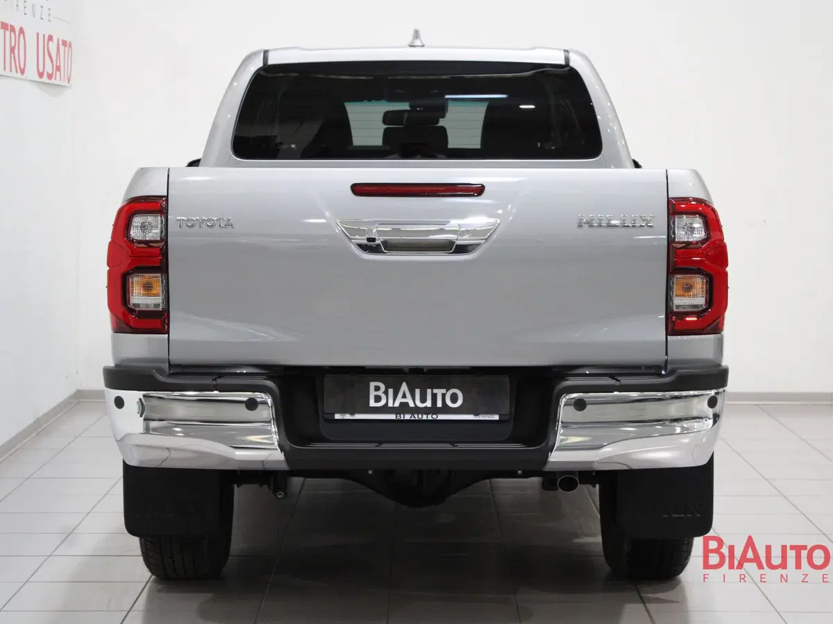 Toyota Hilux nuova a Firenze (4)