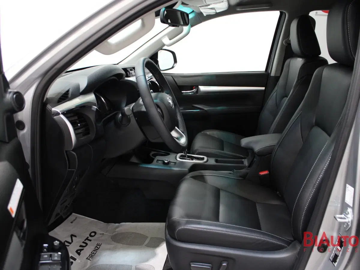 Toyota Hilux nuova a Firenze (5)