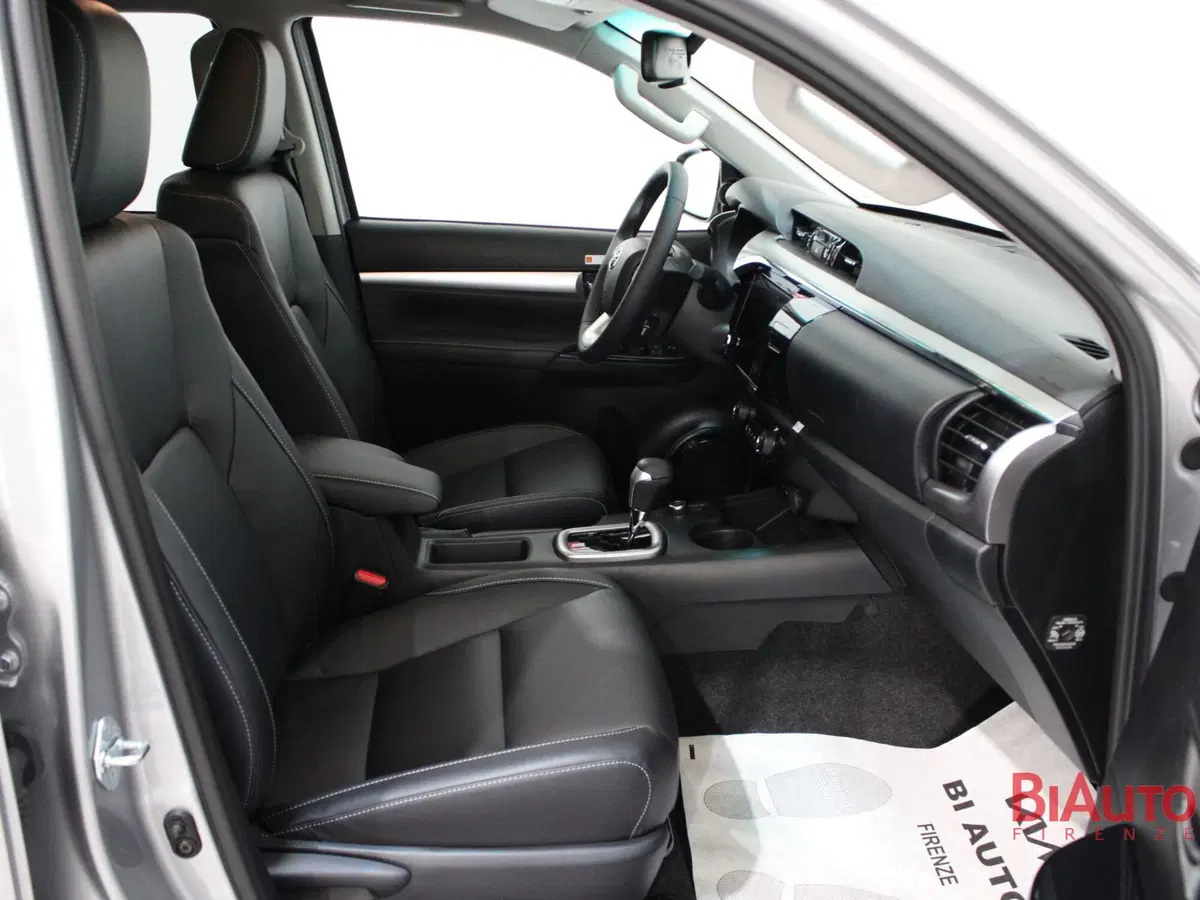 Toyota Hilux nuova a Firenze (6)