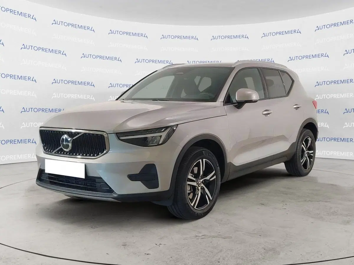 Volvo XC40 nuova a Como