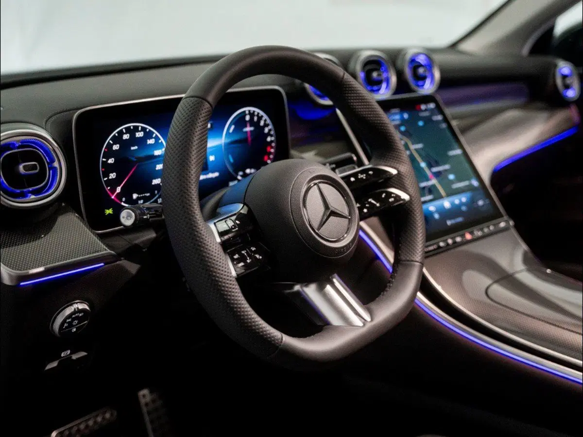Mercedes-Benz GLC nuova a Macerata (13)