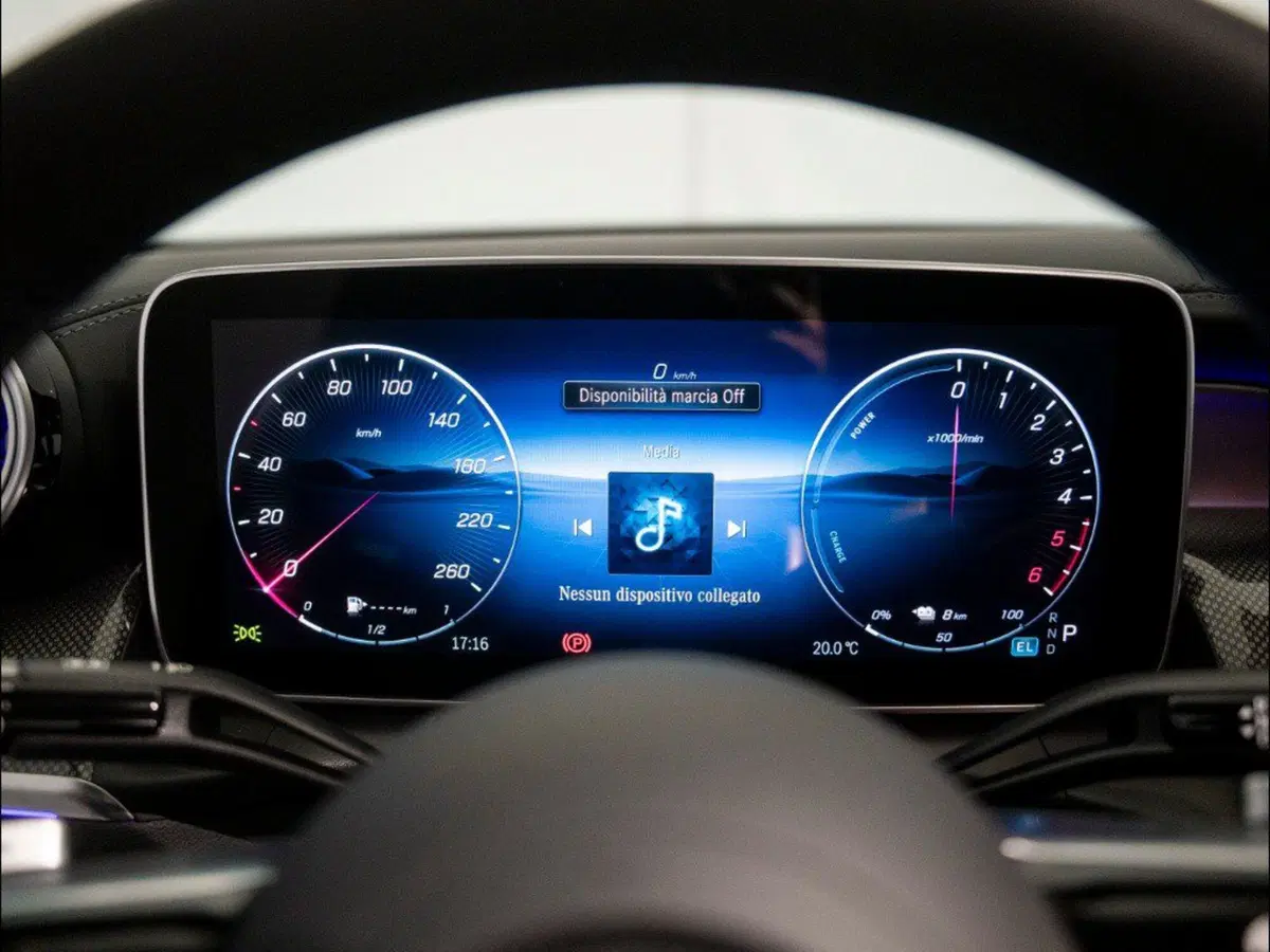 Mercedes-Benz GLC nuova a Macerata (14)
