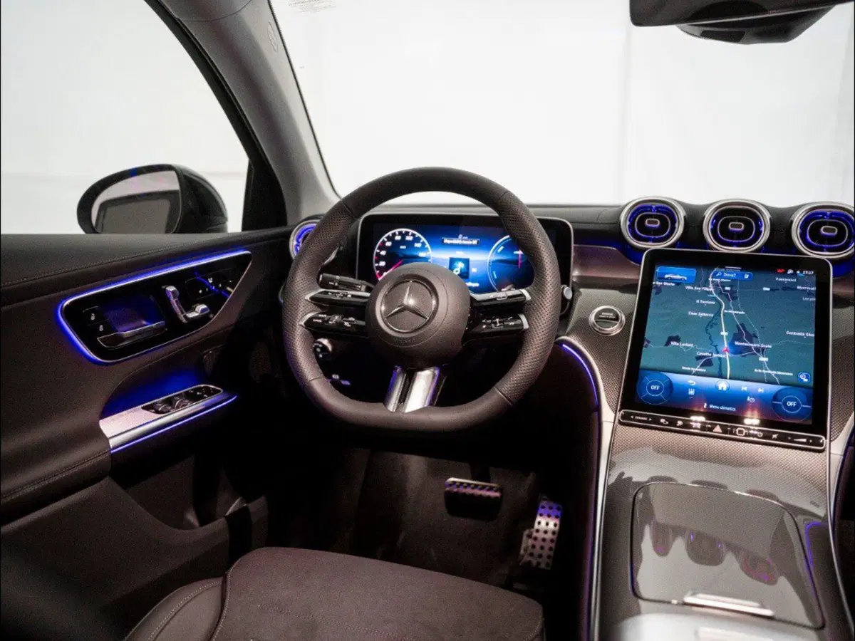 Mercedes-Benz GLC nuova a Macerata (18)
