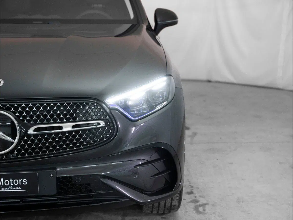 Mercedes-Benz GLC nuova a Macerata (6)
