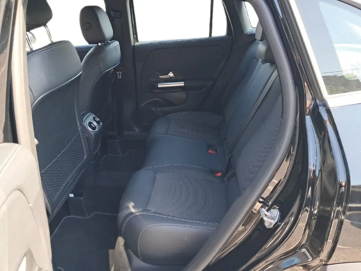 Mercedes-Benz GLA SUV usata a Salerno (11)