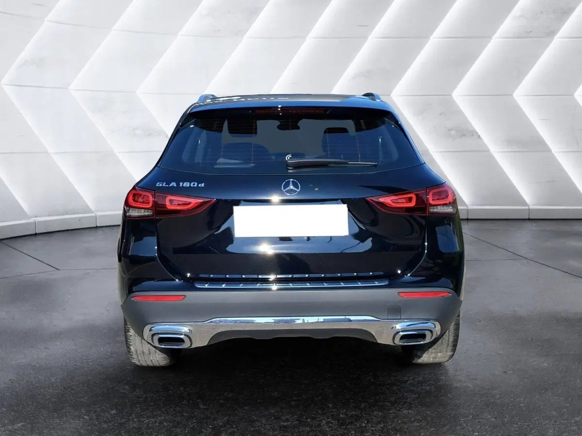 Mercedes-Benz GLA SUV usata a Salerno (6)
