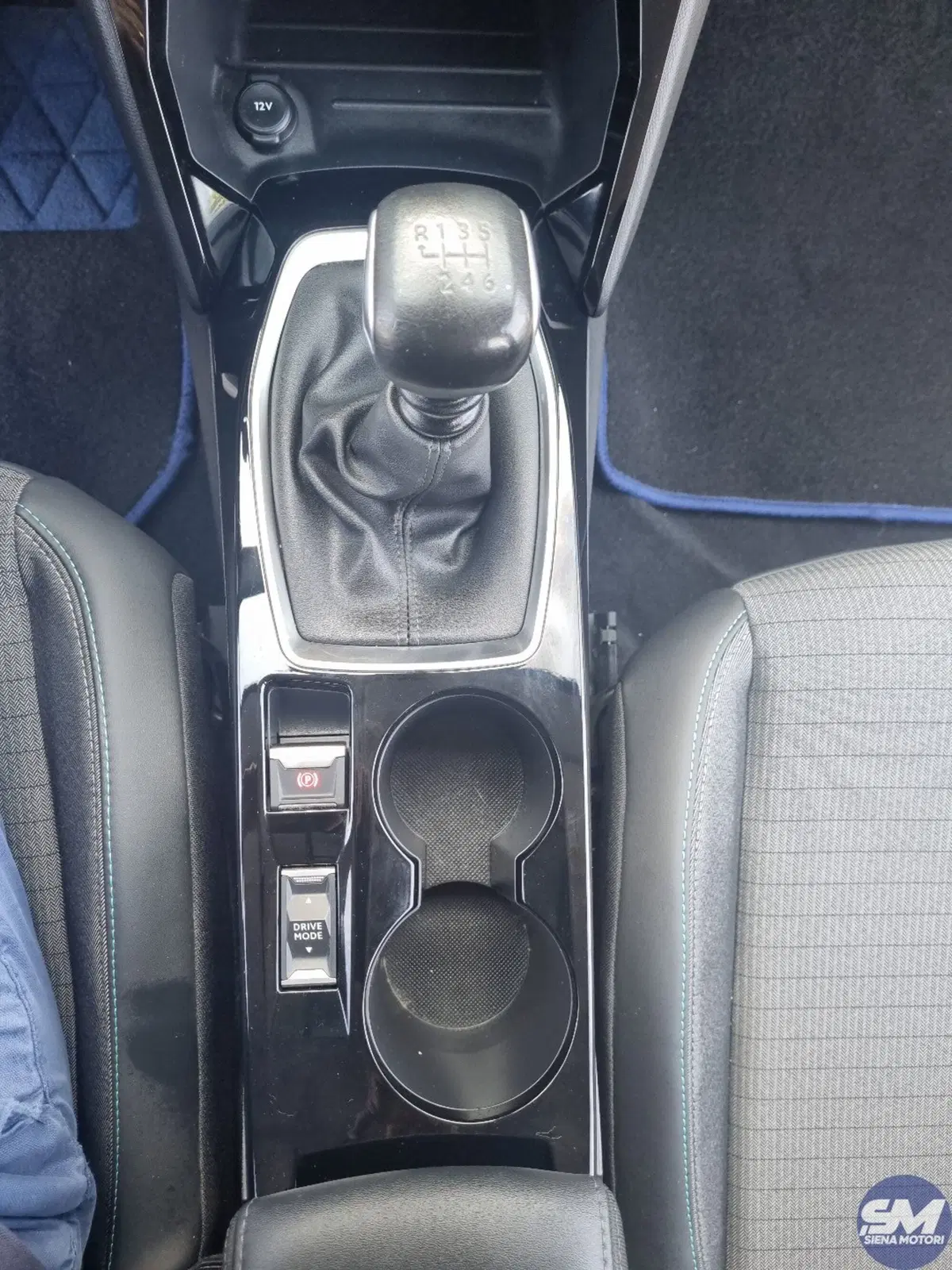 Peugeot 208 usata a Siena (14)