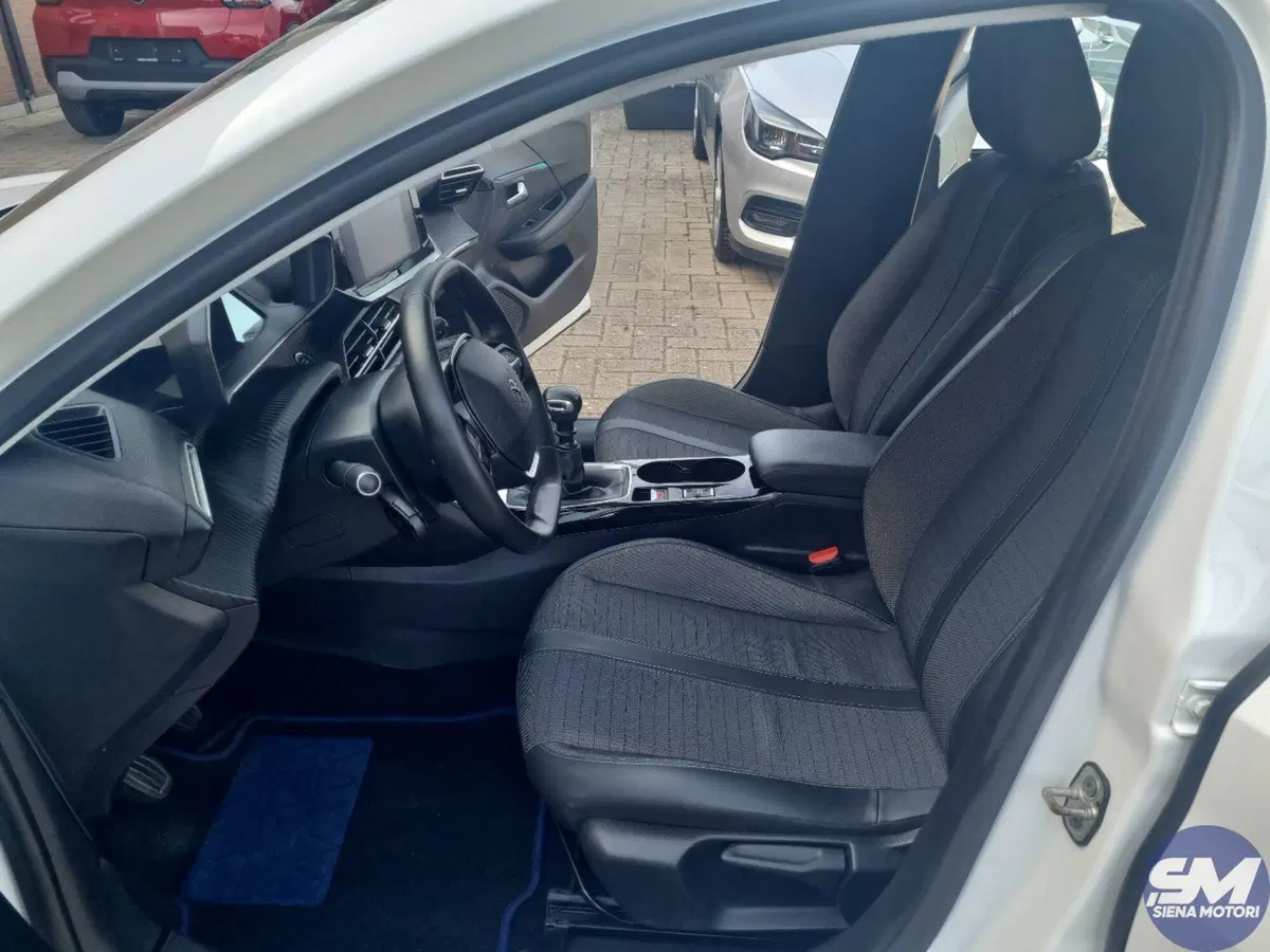 Peugeot 208 usata a Siena (17)
