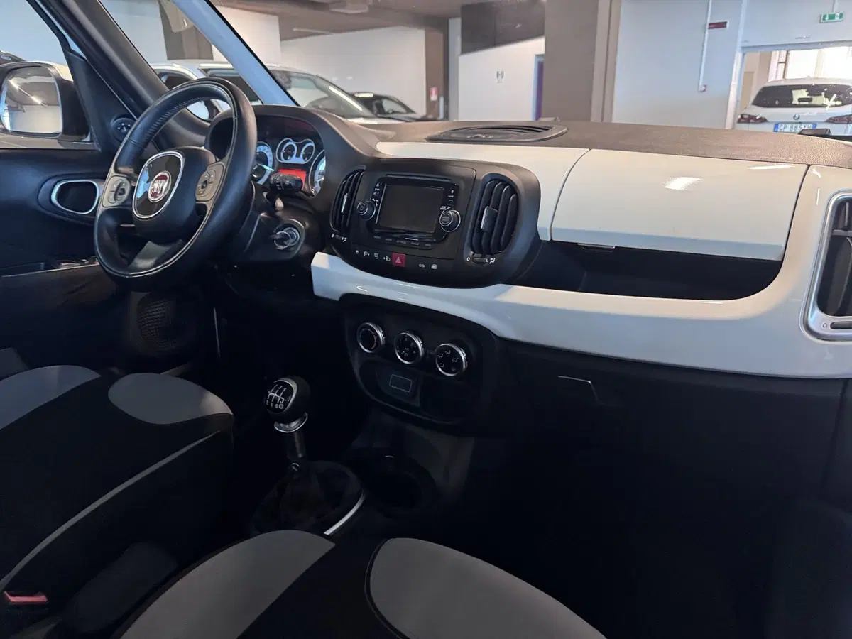 Fiat 500L usata a Messina (9)