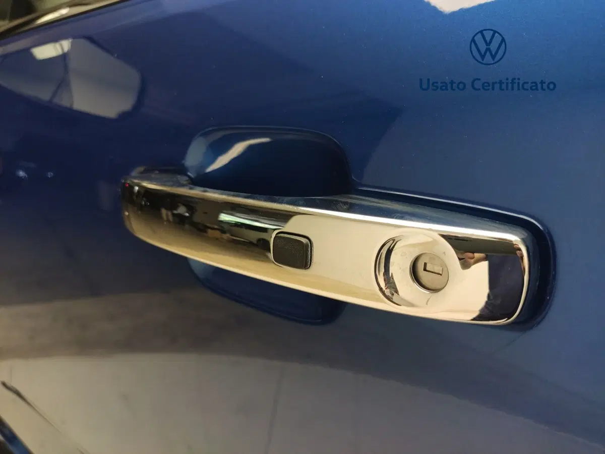 Volkswagen Amarok usata a Avellino (16)