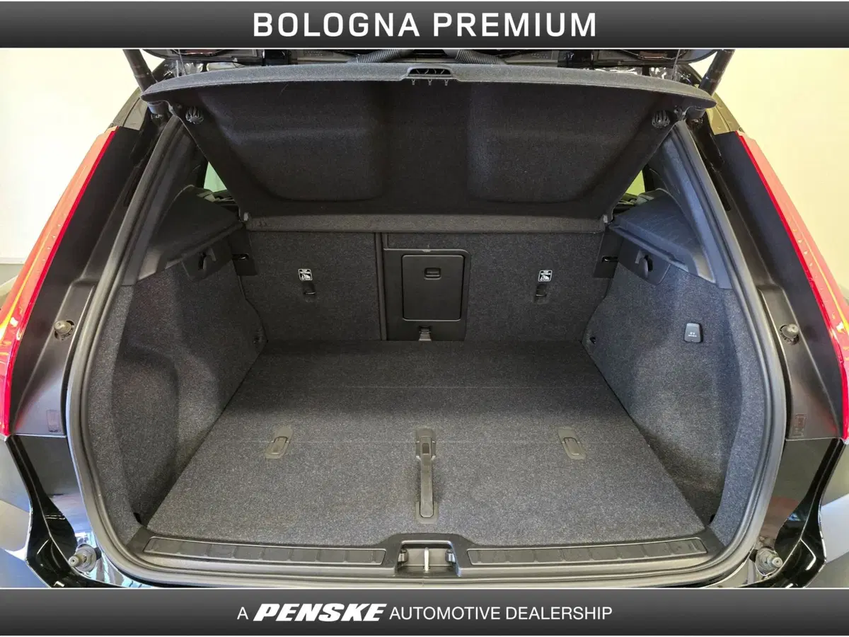 Volvo XC40 usata a Bologna (10)