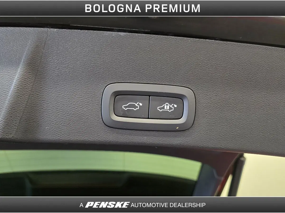 Volvo XC40 usata a Bologna (11)