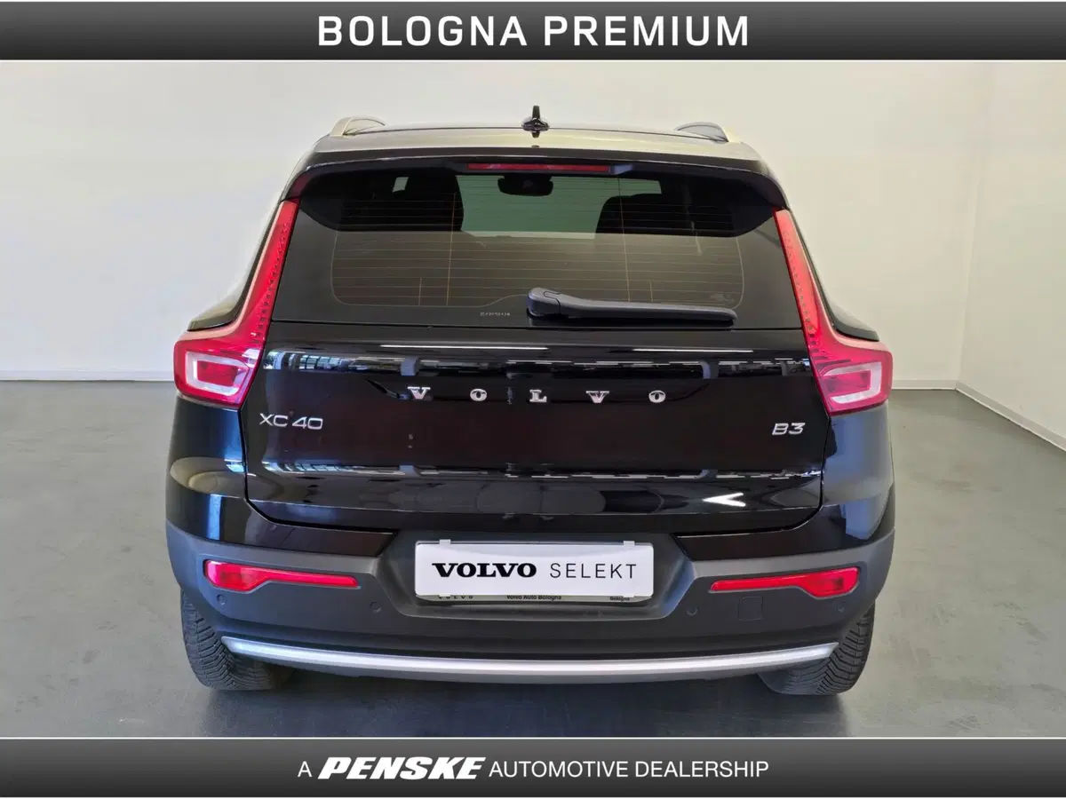Volvo XC40 usata a Bologna (7)
