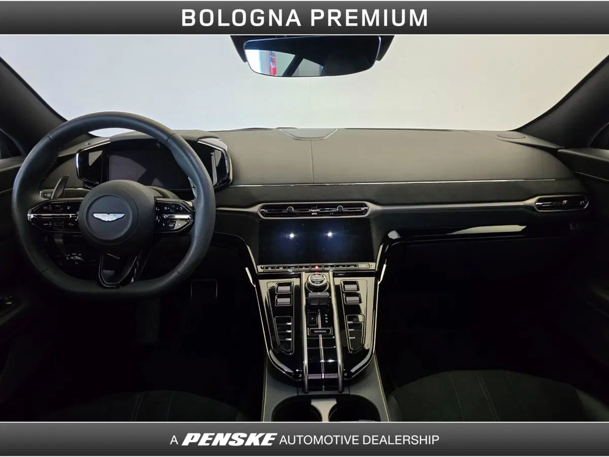 Aston Martin Vantage Coupé usata a Bologna (4)