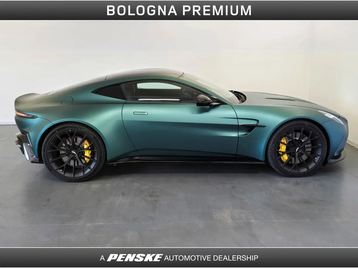 Aston Martin Vantage Coupé usata a Bologna (6)