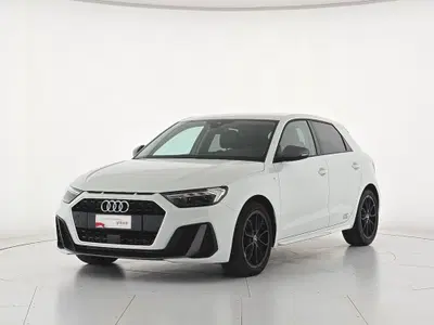 Audi A1 Sportback 40 2.0 tfsi Identity Black 207cv s-tronic del 2023 usata a Alba