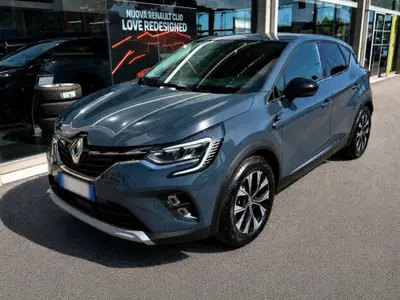 Renault Captur 1.6 full hybrid Techno 145cv auto del 2023 usata a Rimini
