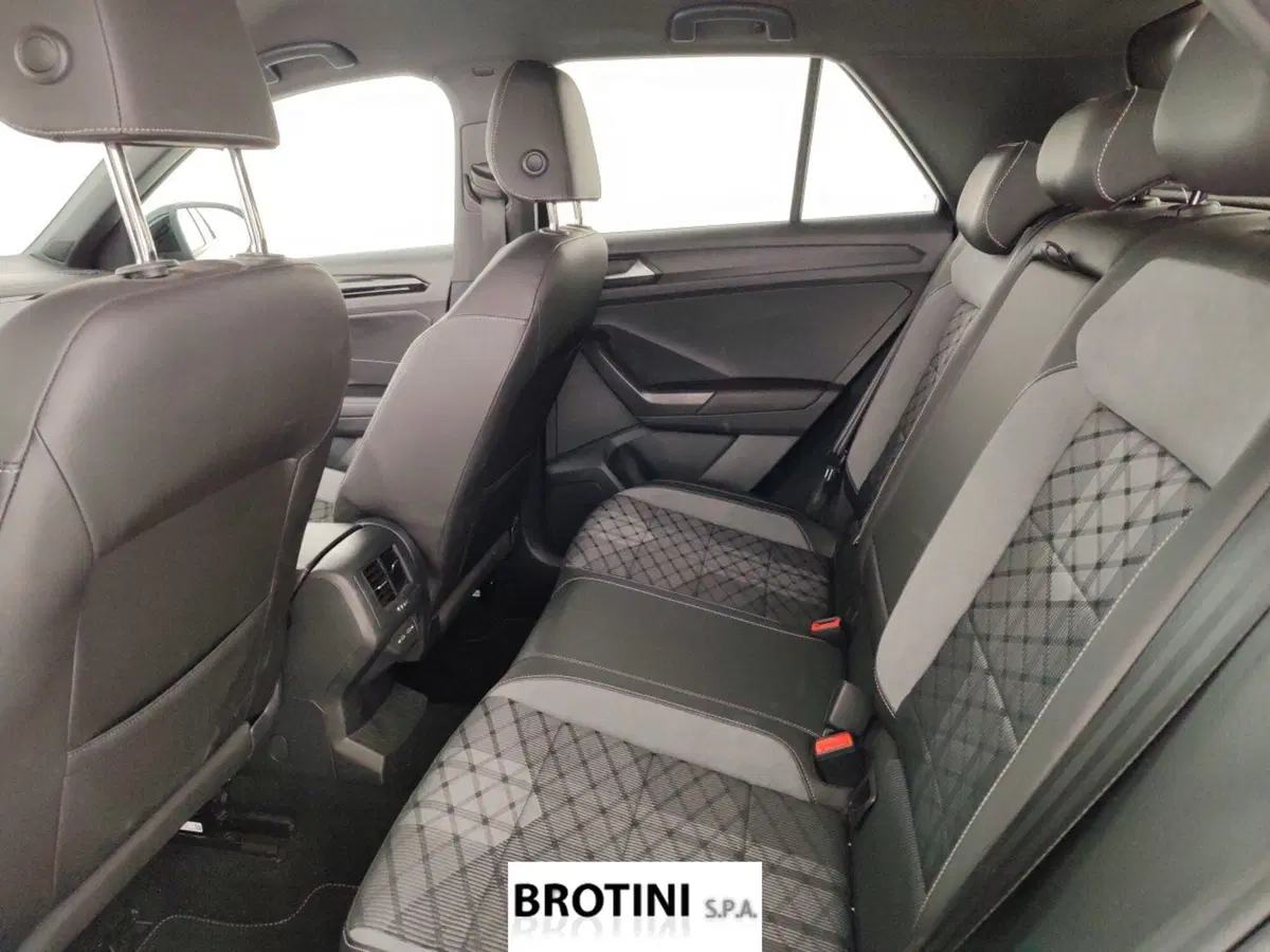 Volkswagen T-Roc usata a Massa-Carrara (10)