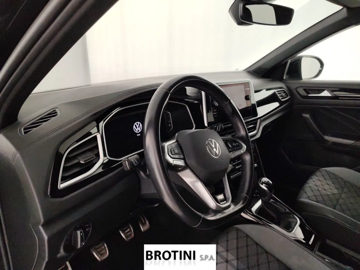 Volkswagen T-Roc usata a Massa-Carrara (8)
